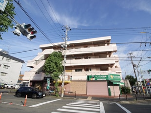 石城マンションの物件外観写真